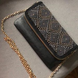 Aldo clutch